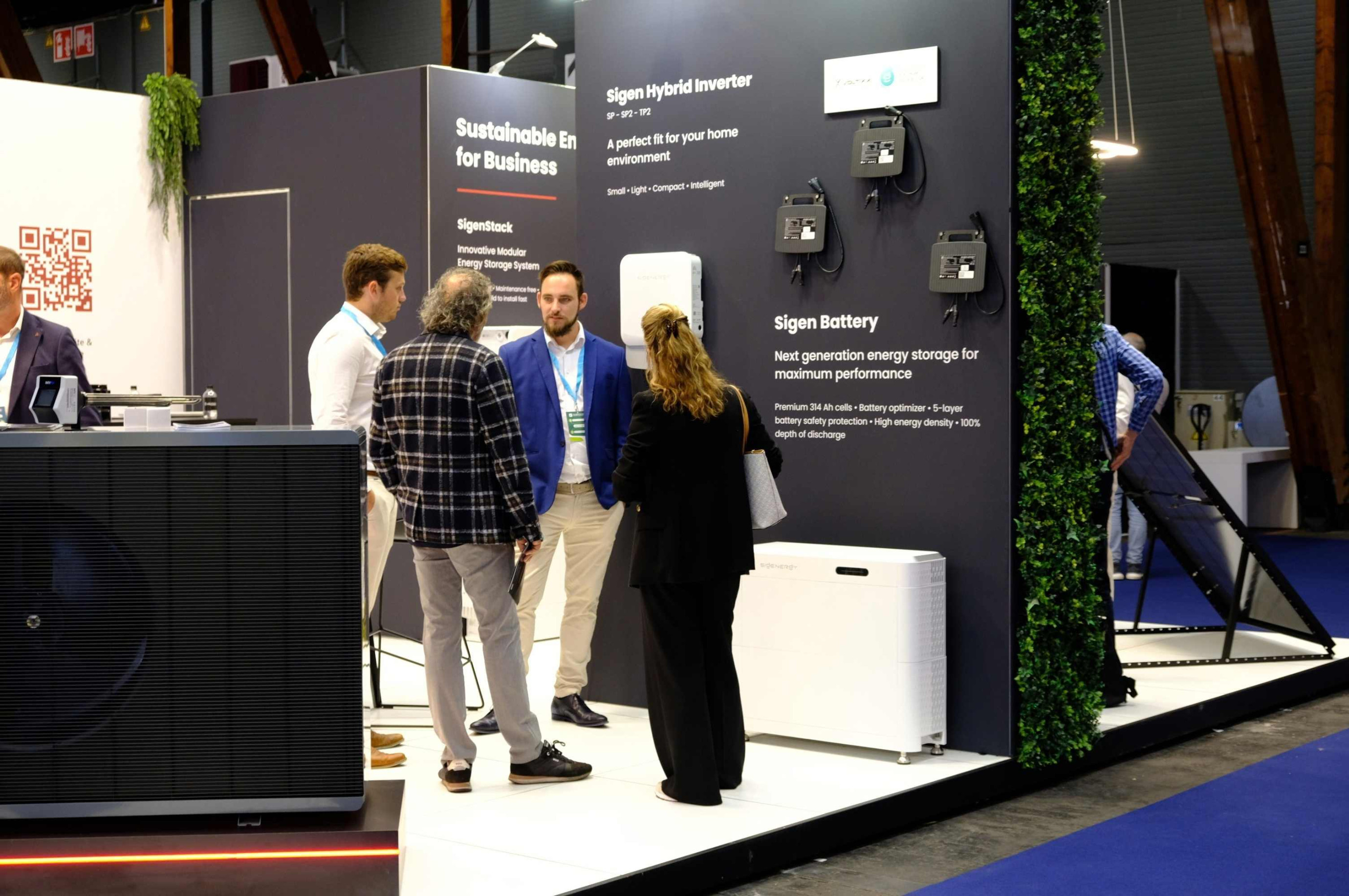 Voltixx Standenbouw voor Voltixx op Sustainable Solutions in Kortrijk<br /><br />Voor Voltixx realiseerden we de beursstand op Sustainable Solutions in Kortrijk. Een professionele beursstand die hun expertise in energie en duurzame oplossingen krachtig in de kijker zet.<br /><br />Van concept en ontwerp tot productie en opbouw: wij zorgden voor een stand die volledig aansluit bij de uitstraling van Voltixx.