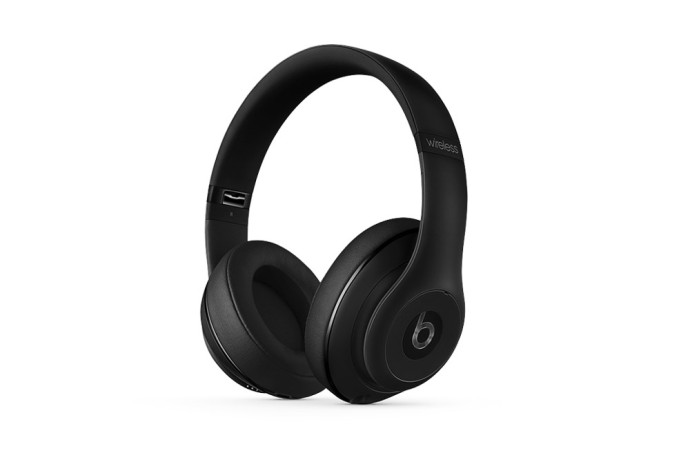 Beats-studio-wireless-black